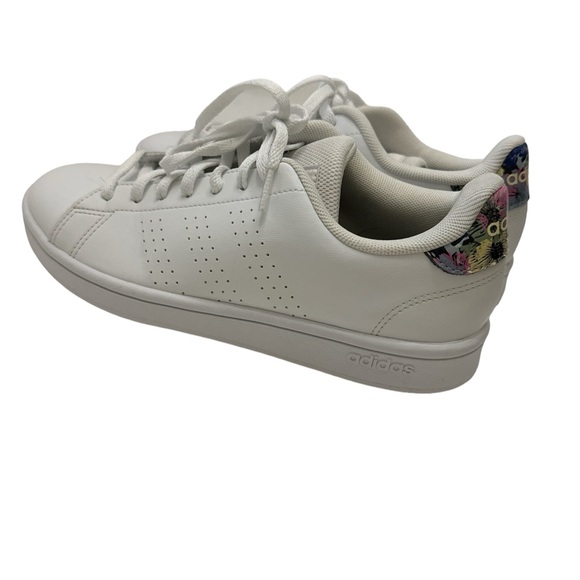 Woman’s ☁️ foam Adidas sneakers 👟 sz 7 1/2 ✨ - Picture 4 of 10